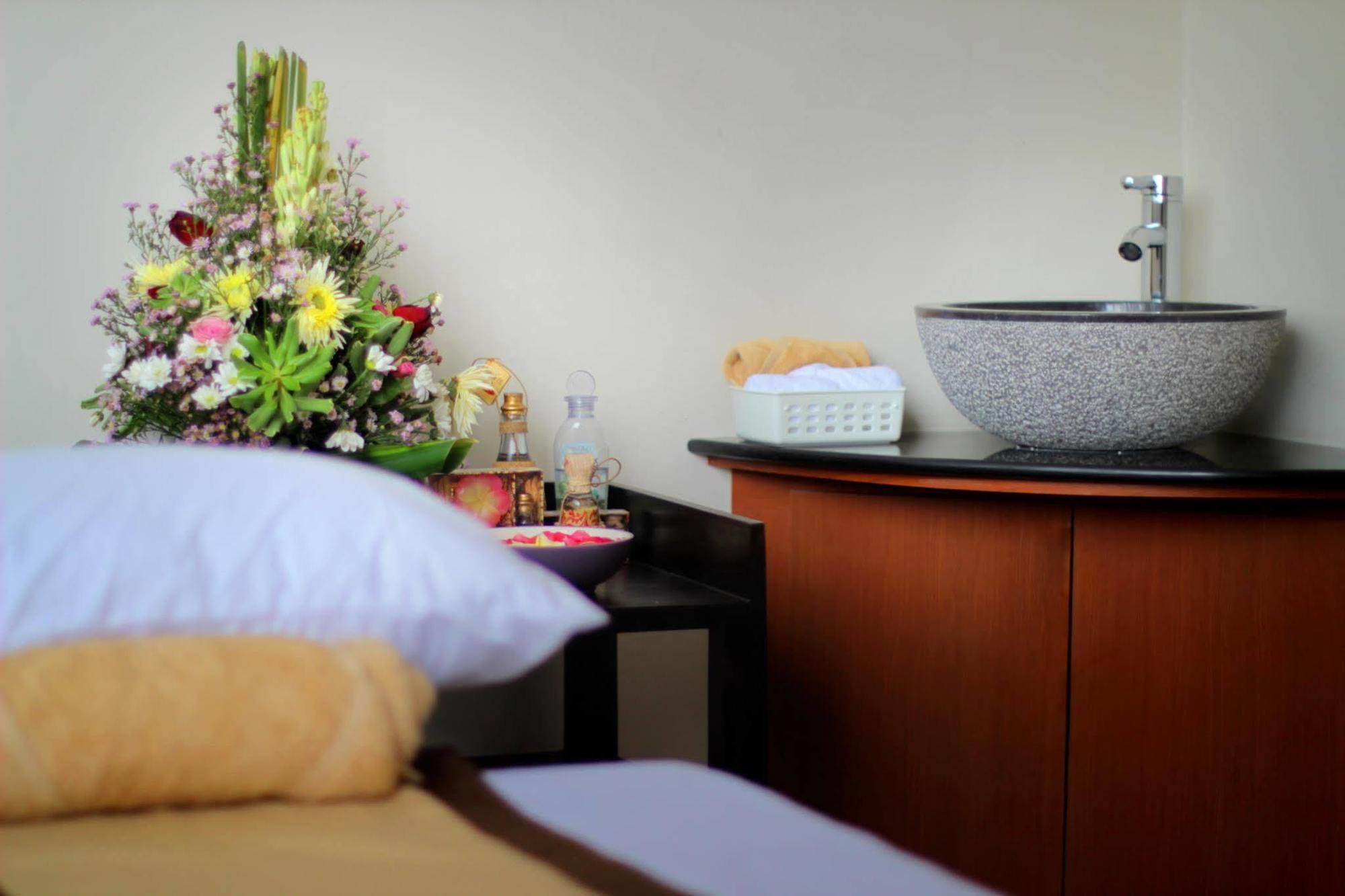 Sand Beach Luxury Living Kuta Lombok Buitenkant foto