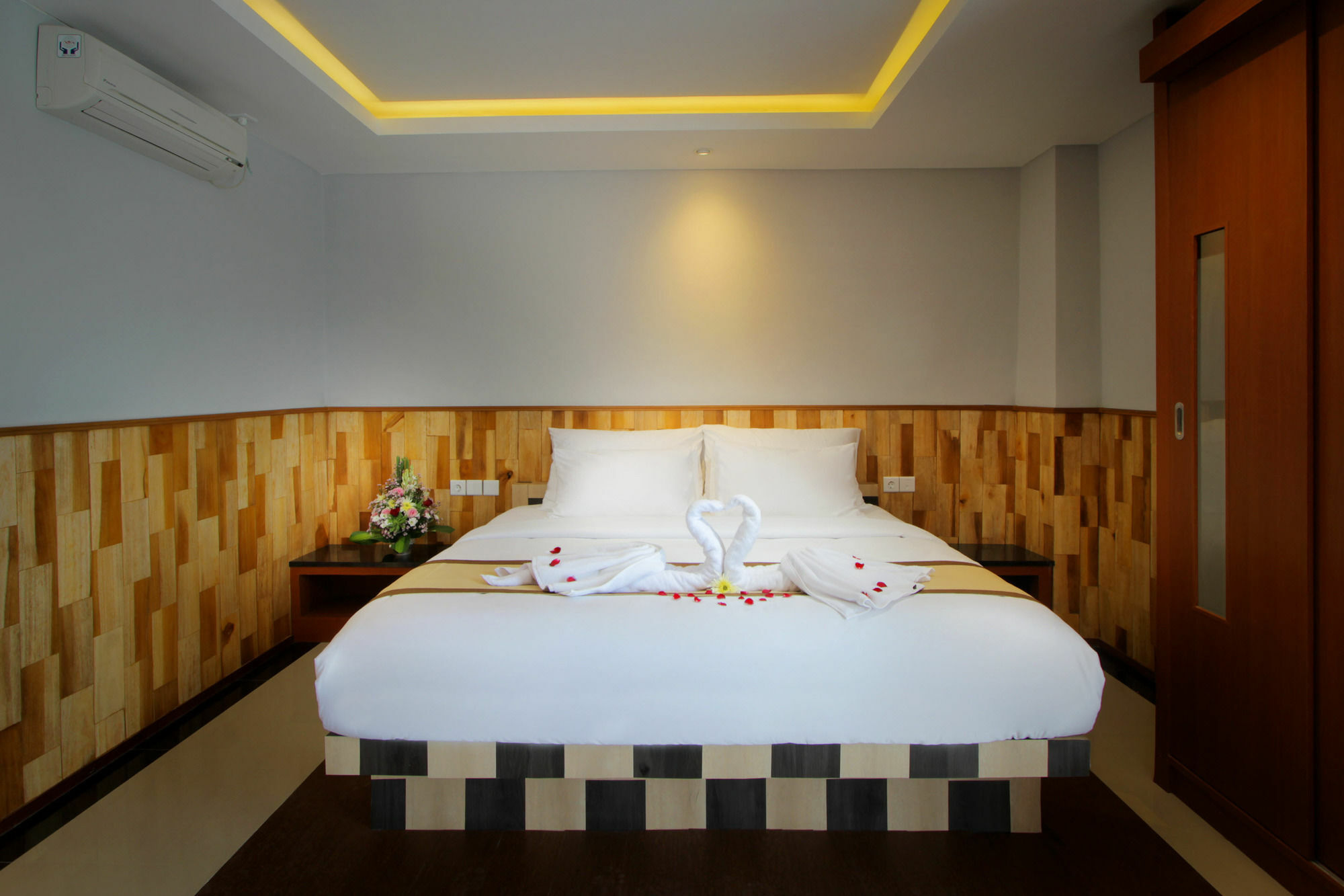 Sand Beach Luxury Living Kuta Lombok Buitenkant foto
